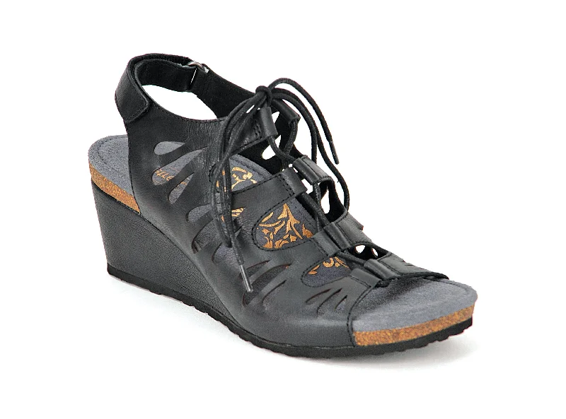 Men's sandals with a durable outer soleAetrex Giselle