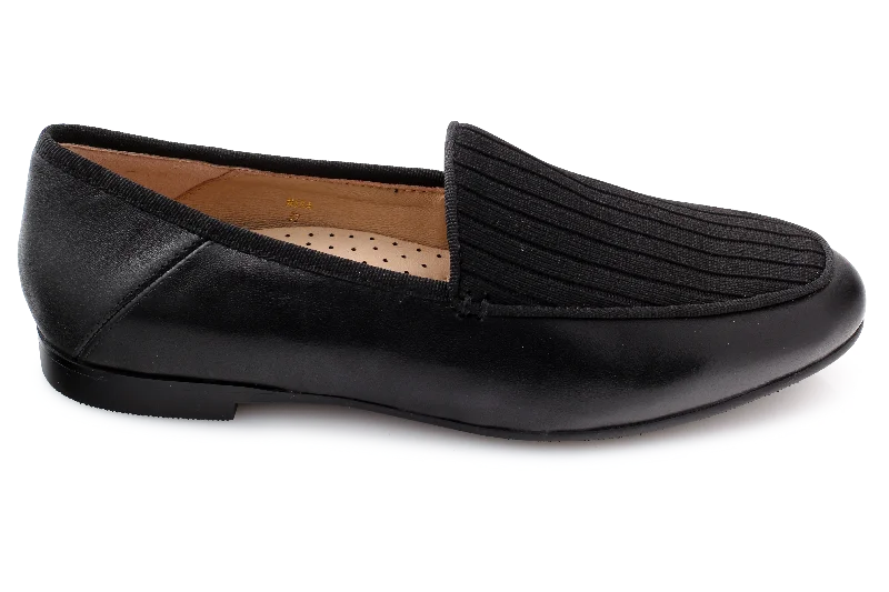 Men's loafers with a pointed toe for a stylish appearanceAllora Nira