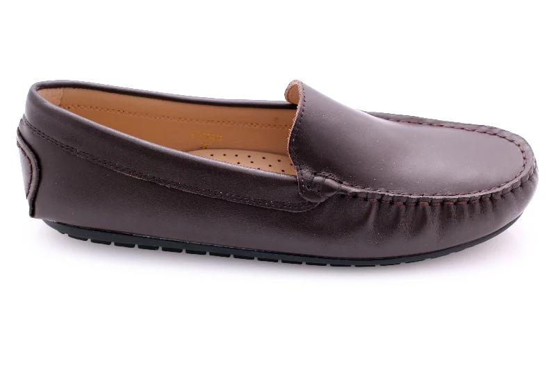 Slip - on men's loafers for easy wearAllora Victoria