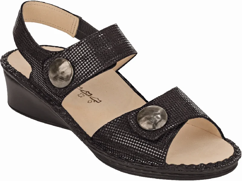 Men's leather sandals with an adjustable strapFinn Comfort Alanya