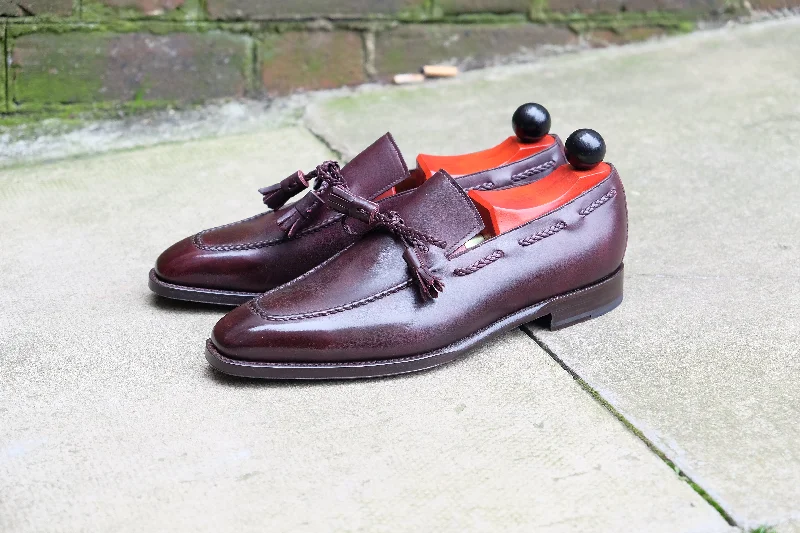 Men's loafers with a contrast stitching detailIssaquah - MTO - Plum Museum Calf - LPB Last - Single Leather Sole