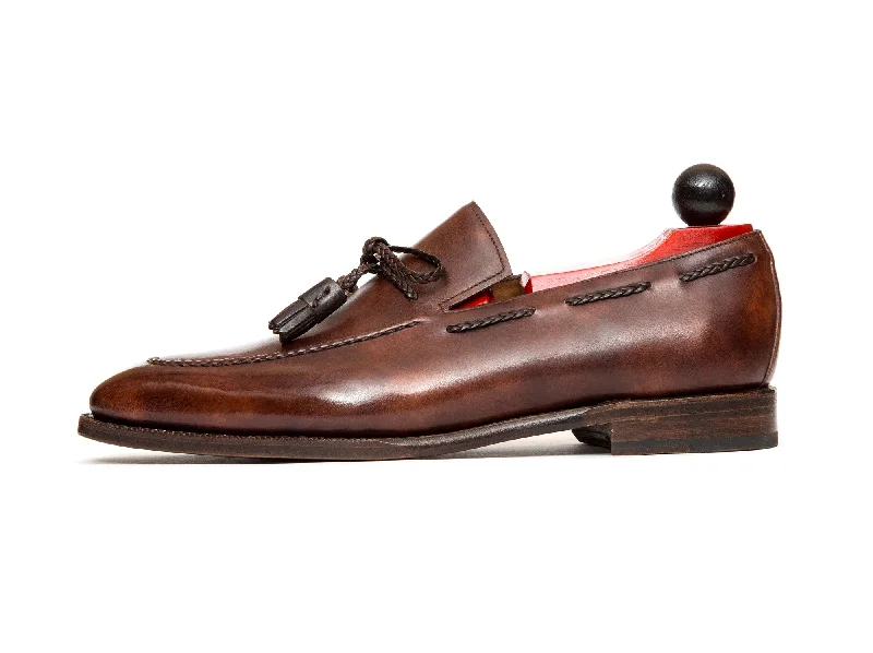 Men's loafers with a perforated leather upper for ventilationIssaquah - MTO - Walnut Museum Calf - LPB Last - Antique Single Leather Sole