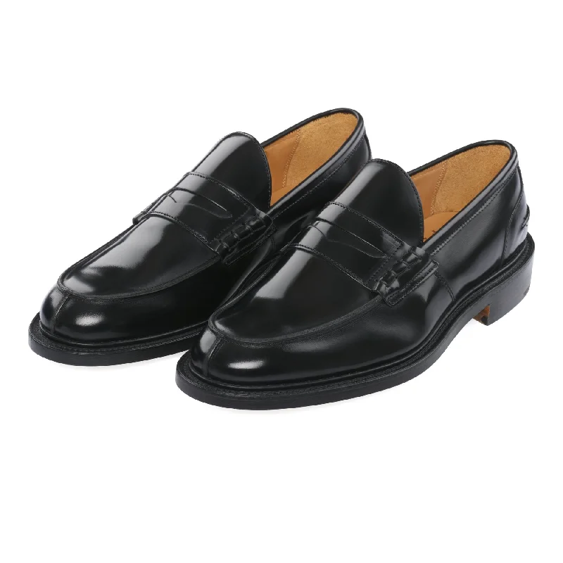 Men's loafers with a flexible sole for easy movement"James" Leather Penny Loafer in Black