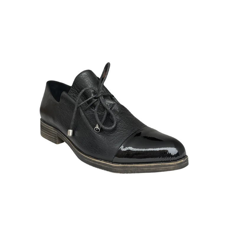 Men's loafers with a low - heeled designKotty Black Leather/Patent Toe Flat