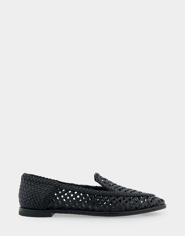 Men's loafers with a leather lacing systemNagle