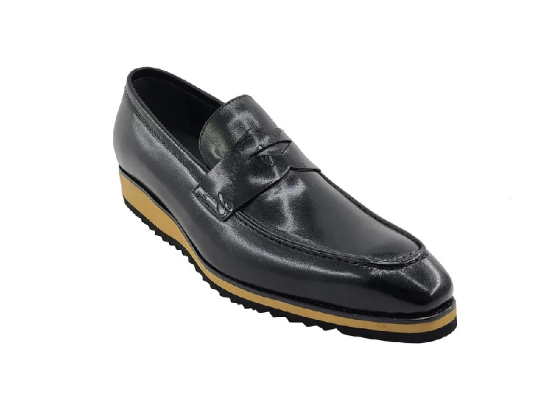 Men's loafers with a smooth leather finishSignature Penny Loafer with Lightweight Sole - KS516-01