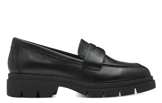 Men's loafers with a pointed toe for a stylish appearanceTamaris Loni 24323