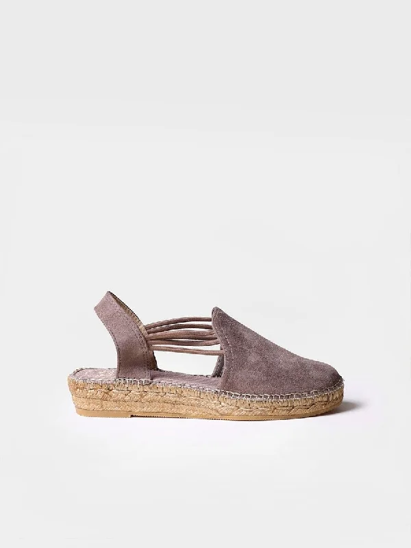 Men's sandals with a rubber sole for tractionToni Pons Nuria Taupe