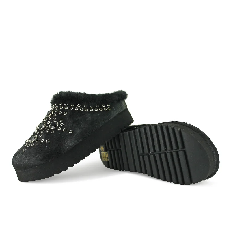 Men's sandals with a padded heelW17-SRW696 - Black Fur Mule