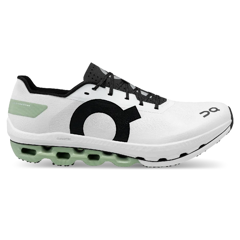 Men's running shoes with a supportive midfoot strapCloudboom Echo