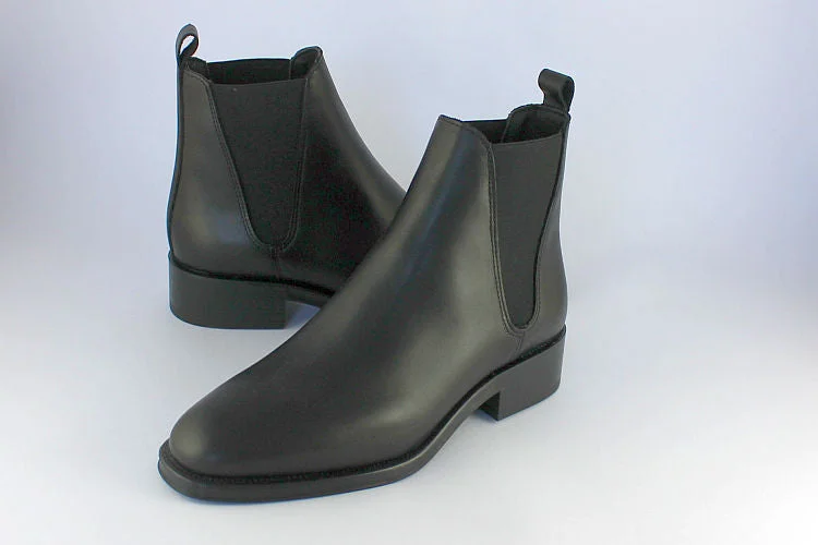 women's ankle boots for fall'Alpe Couture' Leather Black Ankle Boot