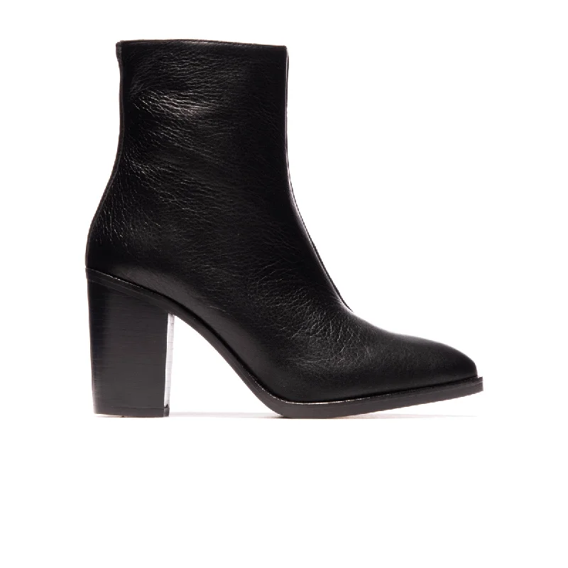 women's ankle boots with pointed toeAlzira Black Leather