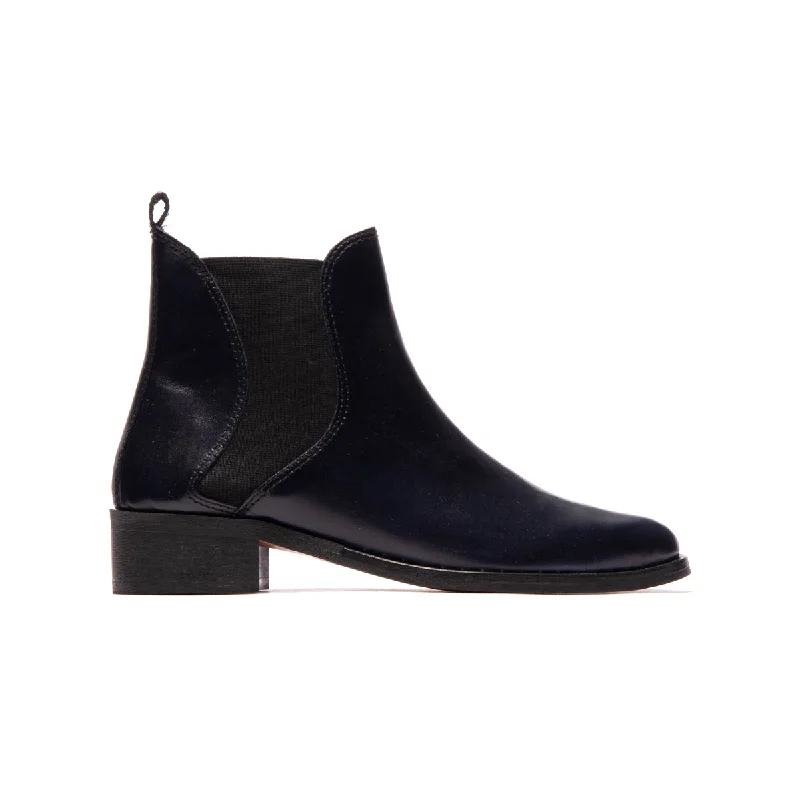 women's ankle boots with perforationsAversa Navy Leather