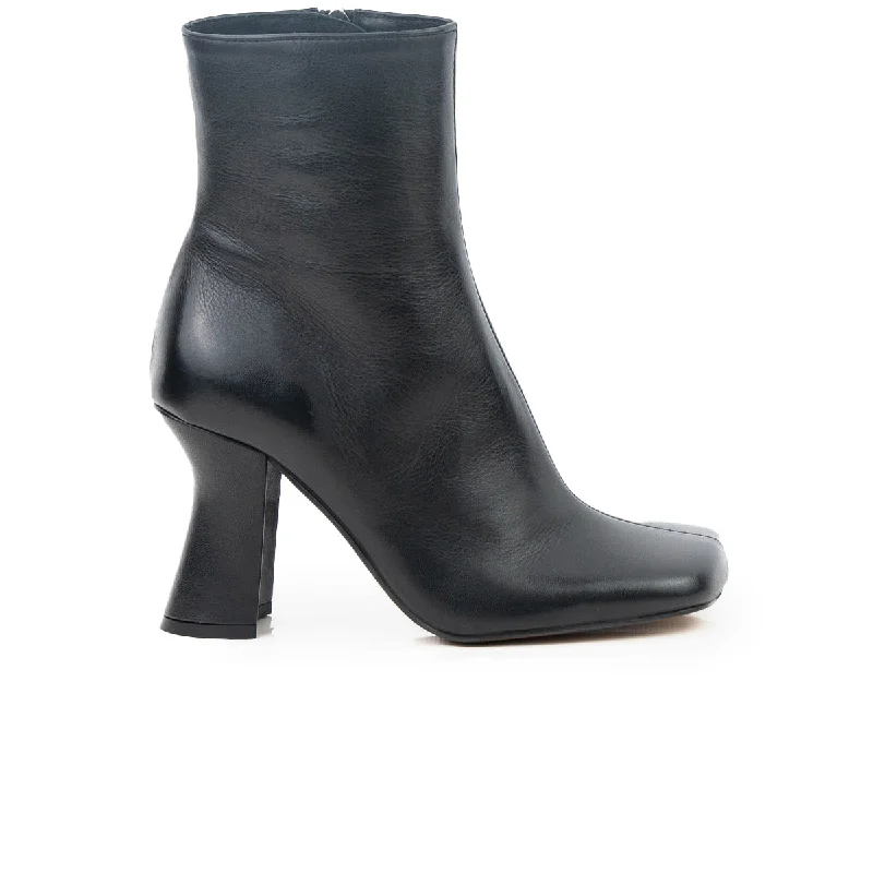 women's ankle boots with padded insolesCayenne Black Leather