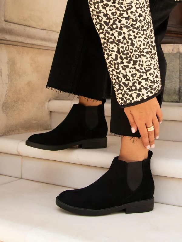 women's ankle boots with perforationsKARINA