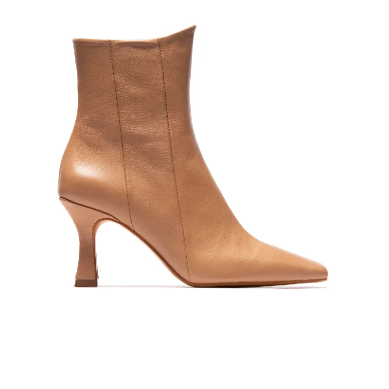 women's ankle boots with padded insolesMagesty Camel Leather