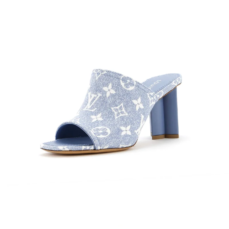 Here are 50 long-tail keywords related to "men mules":Women's Silhouette Mules Monogram Denim